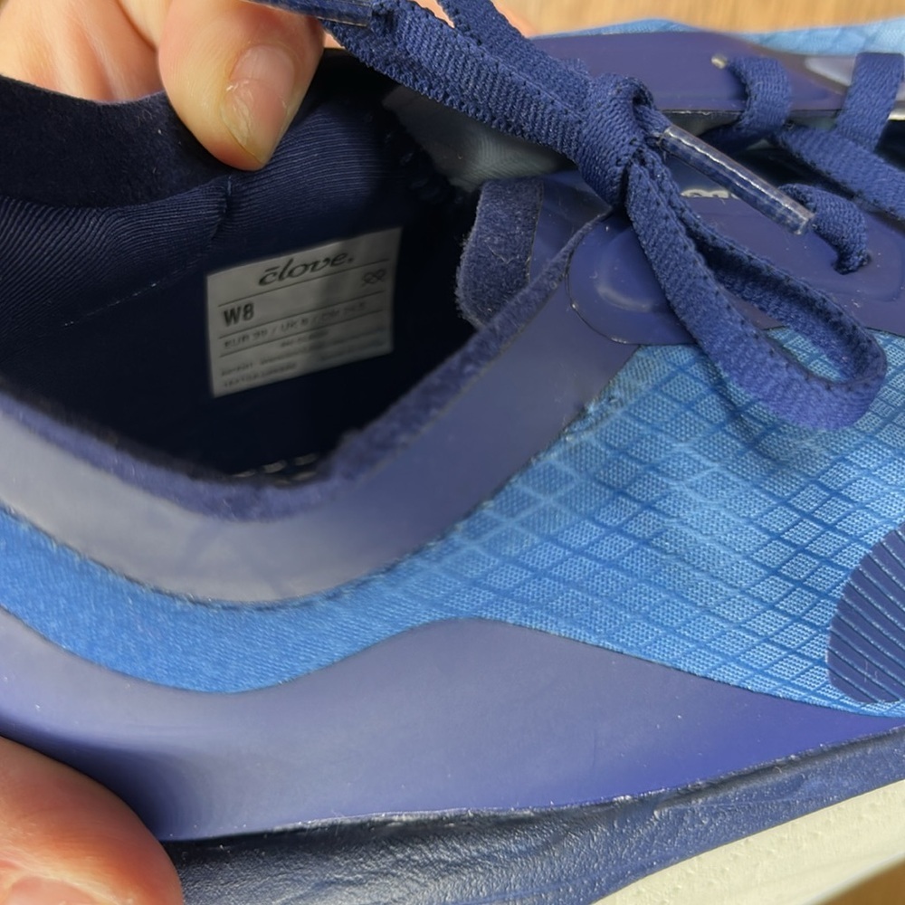 Clove Alto Sneakers - Picture 4 of 5